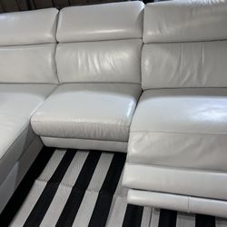 SECTIONAL GENUINE LEATHER RECLINER ELECTRIC WHITE COLOR.. 💥✅🚛DELIVERY SERVICE AVAILABLE ✅💥🚛