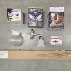 Mixed Lot Of (7) Lights, Work, Flood, Garage Lights.