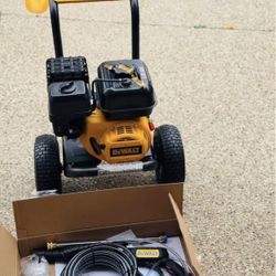 Dewalt 3300 PS| 2.4 GPM Cold Water Gas Pressure Washer with DeWalt 208cc Engine Surface Cleaner is i $465 • IN STOCK • HICKORY HILLS,