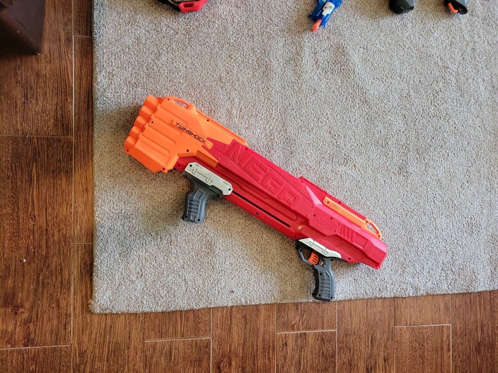 Nerf Gun, Megan Twinshock