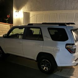 Toyota 4 Runner 2023 TRD Off Road Premium OEM Roof Rails Brand New