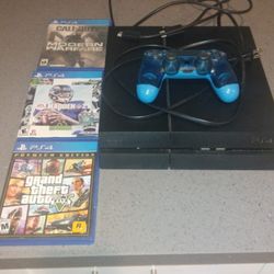 Ps4 With 3 Games And Controller