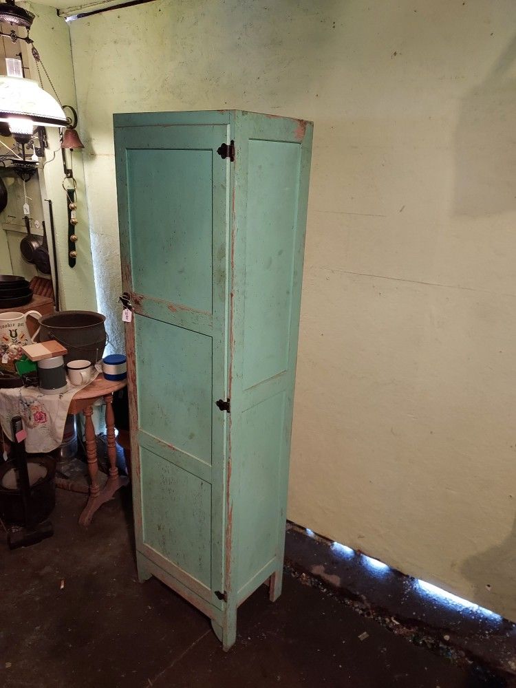 HOOSIER SIDE CABINET- JELLY CUPBOARD