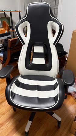 Gaming chair