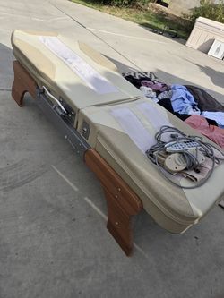 Massage Bed/Table