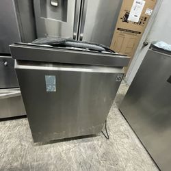 LG Dishwasher In Stainless Steel New Open Box