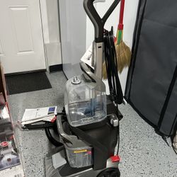 Carpet Cleaner Vacuum (95% New)