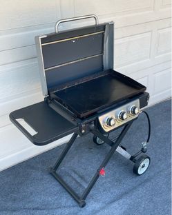 3-BURNER FOLDABLE PROPANE GRIDDLE WITH HARD COVER (Plancha transportable con cubierta)