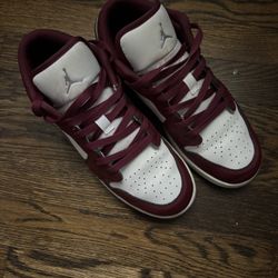 Jordan 1 low Bordeaux