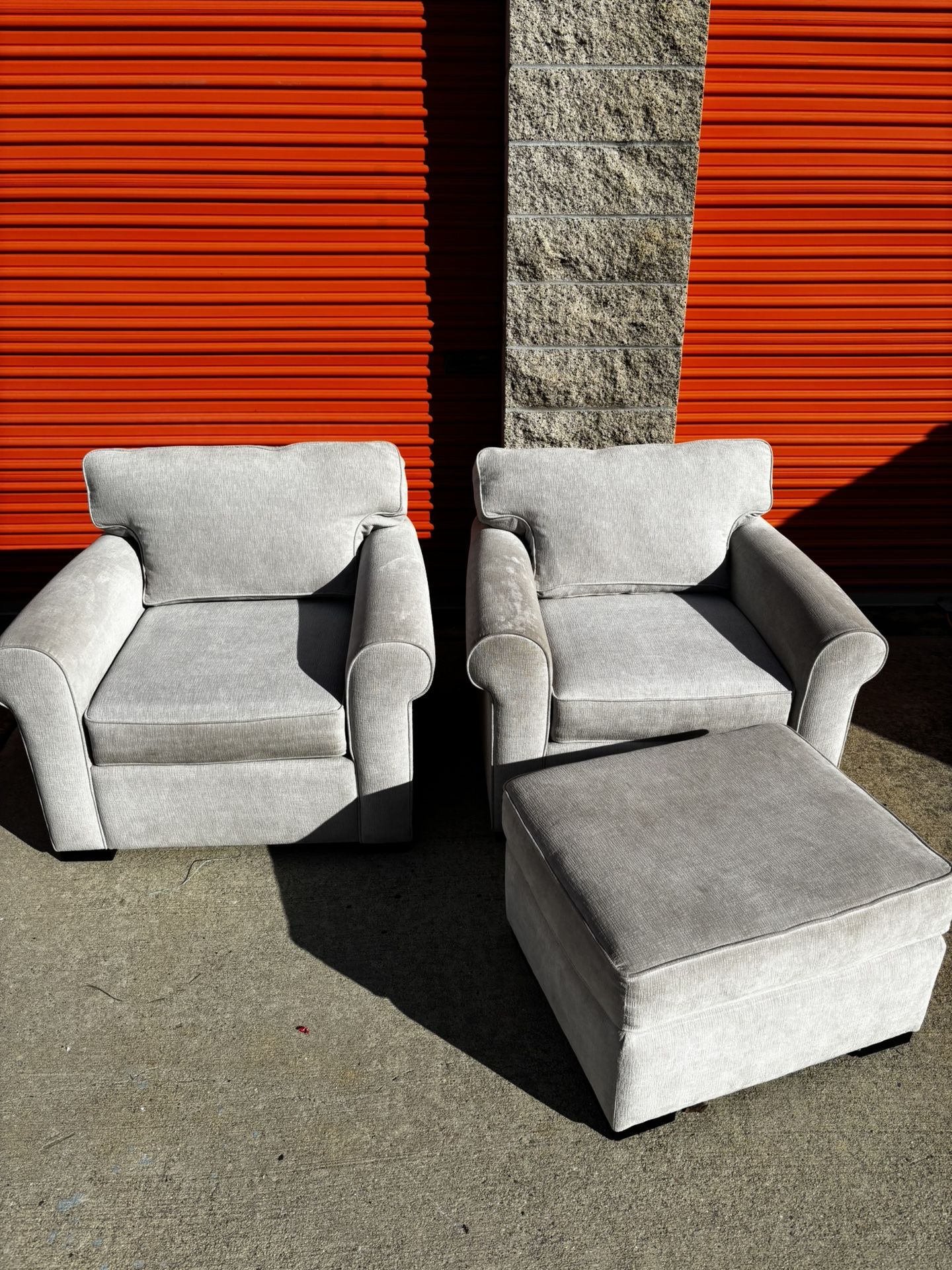 Two chairs with ottoman