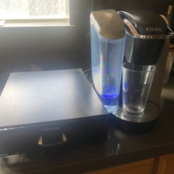 Older Keurig coffee Machine  And Stand 
