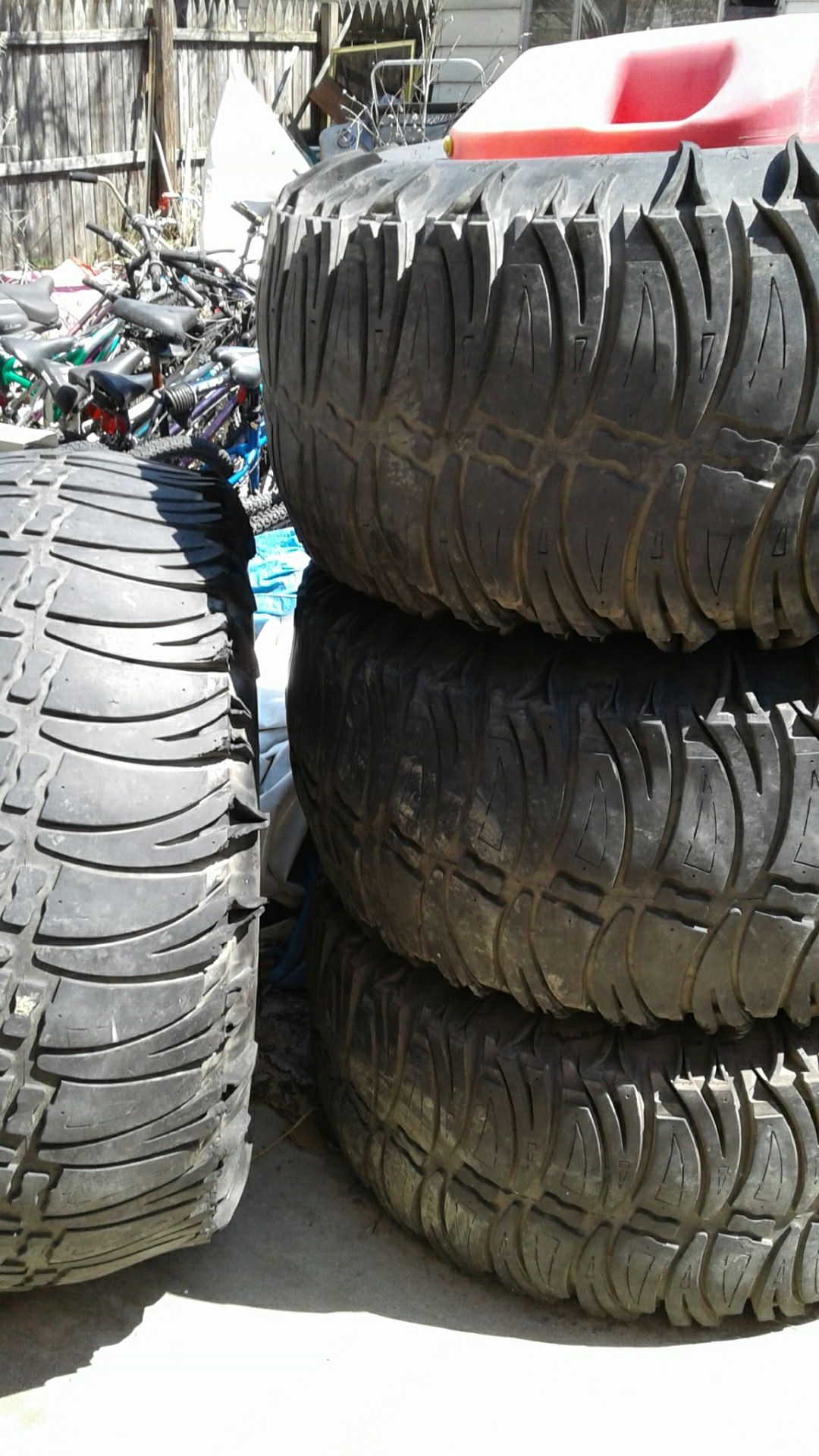 Set of 4 monsters tires size21/44/16 LT