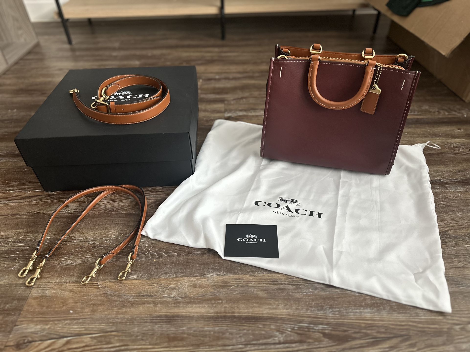 Coach Rogue- Burgundy