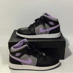 Nike Air Jordan 1 Mid SE GS ‘houndstooth’ Black Lilac White