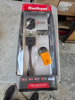 New kwikset smart key Bronze handleset. Box is beat up, but lock is in perfect condition!