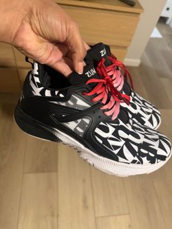 Zumba shoes black and white with pink/red ombré laces