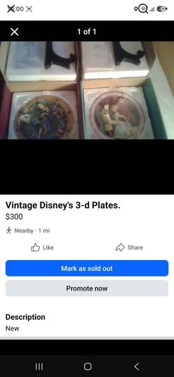 Vintage Disney 3-d Plates