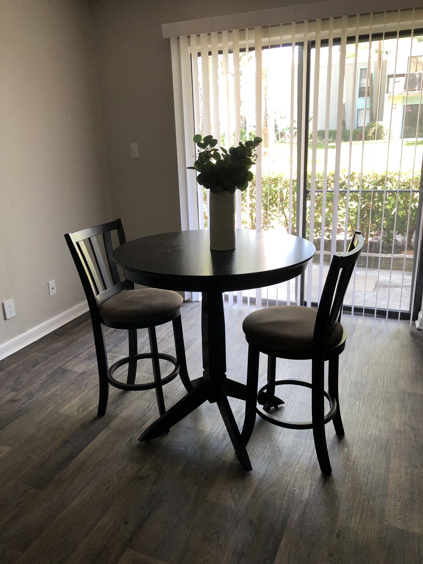 Breakfast nook table + 2 chairs