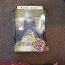 Happy Holidays BARBIE Doll 1996 w/ Red Velvet Dress & Sapphire Eyes, #15646 