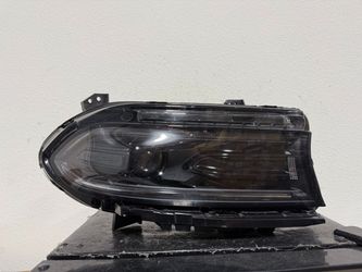 DODGE CHARGER RIGHT HEADLIGHT 2022