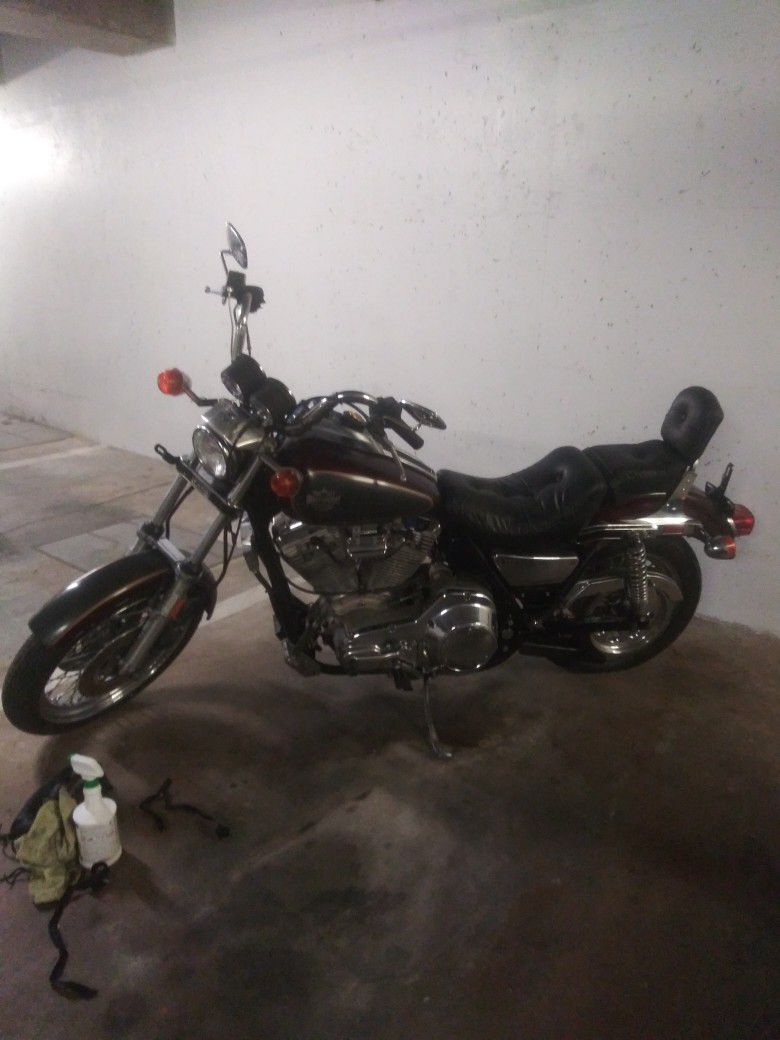 1985 Harley Davidson FXRS