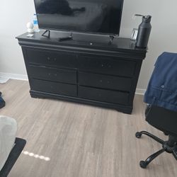 Dresser functional but needs minor repair