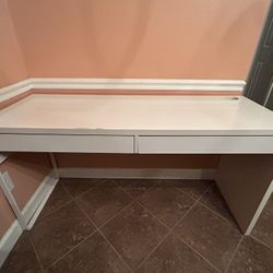 IKEA Micke Desk