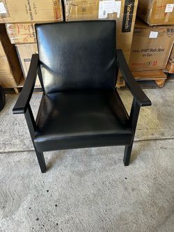 Modern Faux Leather Accent Armchair, Upholstered Chair with Solid Wood Legs for Living Room Bedroom, Black