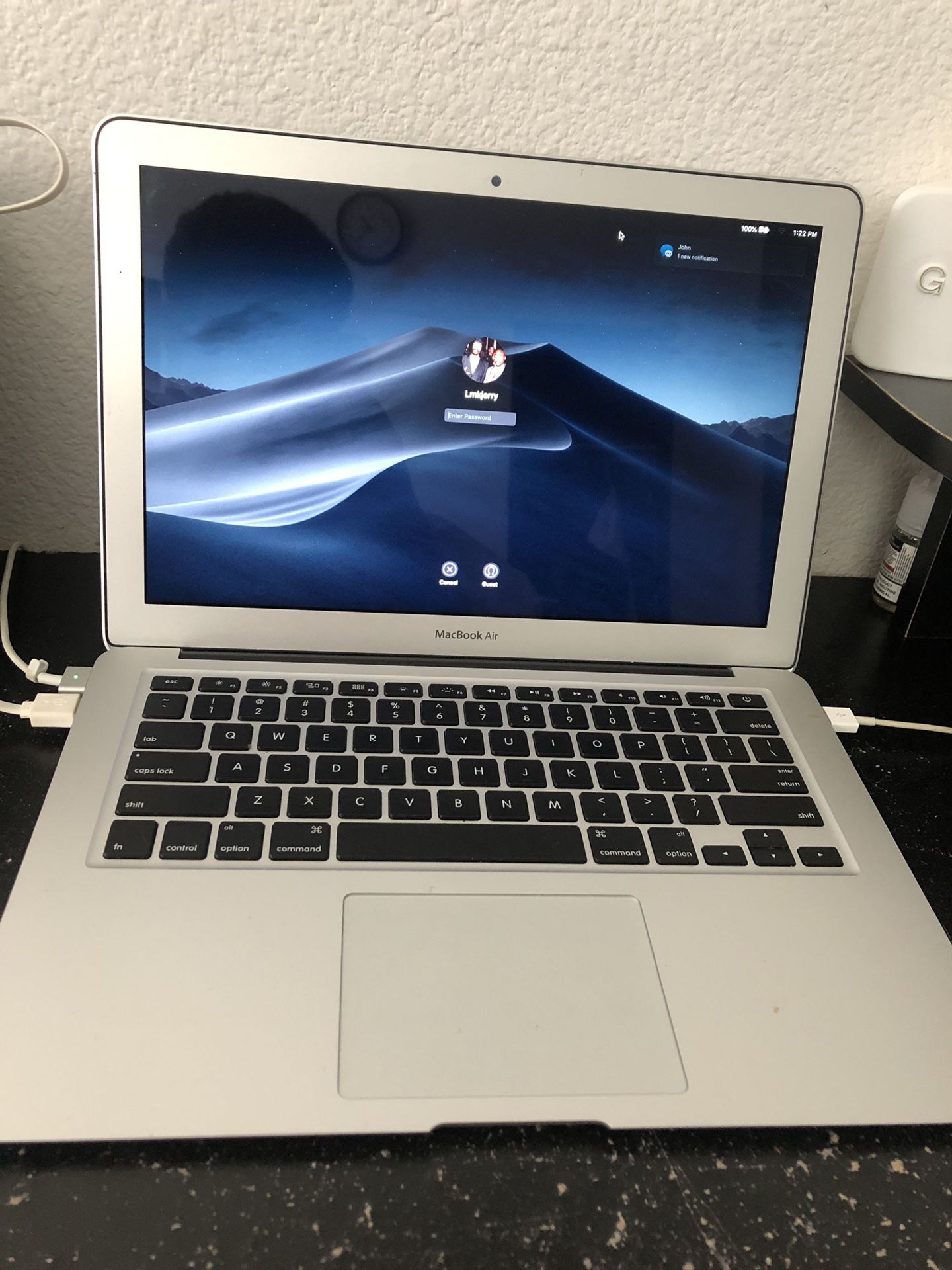 MacBook air 2015 10/10 condition