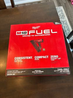 Milwaukee 15 gauge finish nailer