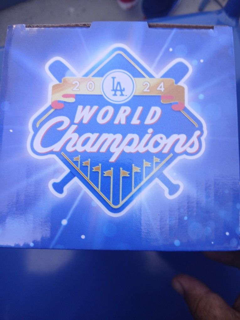Los Angeles Dodgers 2024 Replica World Series Throphy. NO TRADES LOCATED IN GLENDORA. FIRM PRICE!!!!