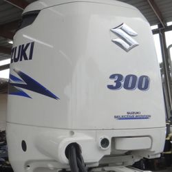 2016 Suzuki F300 HP 4-Stroke 30" Outboard Motor
