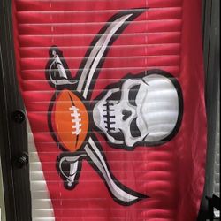 Tampa Bay Buccaneers Flag - Size 3’ x 5’ - Pirate Style With Frayed End - Red