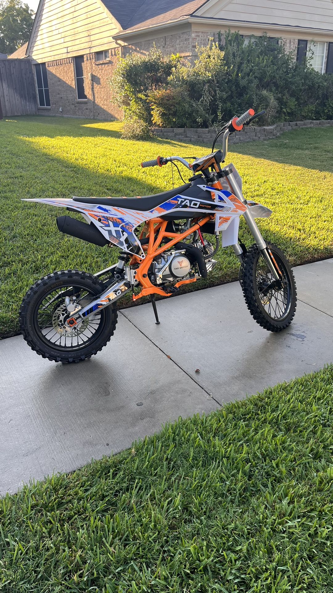 Tao Motors DB X1 140cc Dirt Bike
