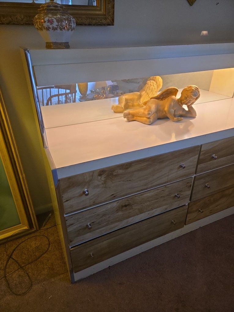 Lighted Dresser, Chest Of Drawers And Nightstand