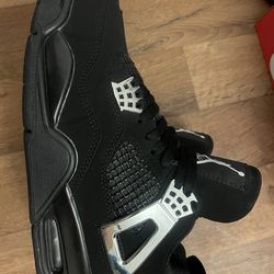Jordan 4 black cat metallics