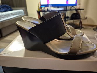 Alfani Black And Silver Wedge Size 7.5