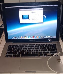 MacBook Pro 2010 With Charger Hu