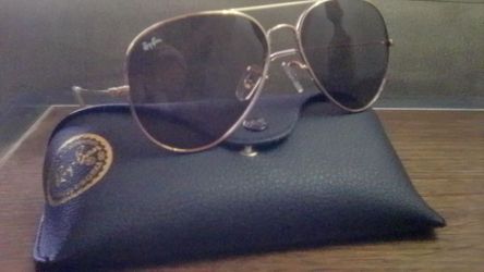 RAY BAN CLASSIC AVIATOR SUNGLASSES 😎