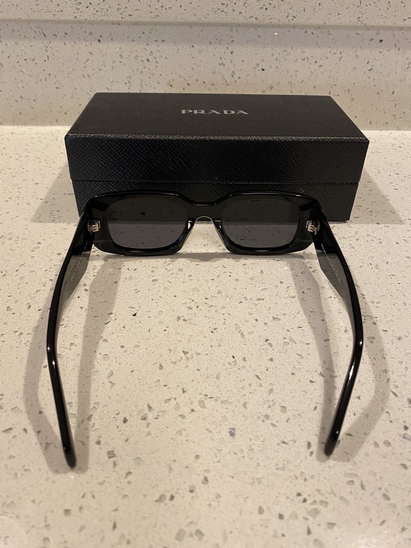 WOMENS SUNGLASSES