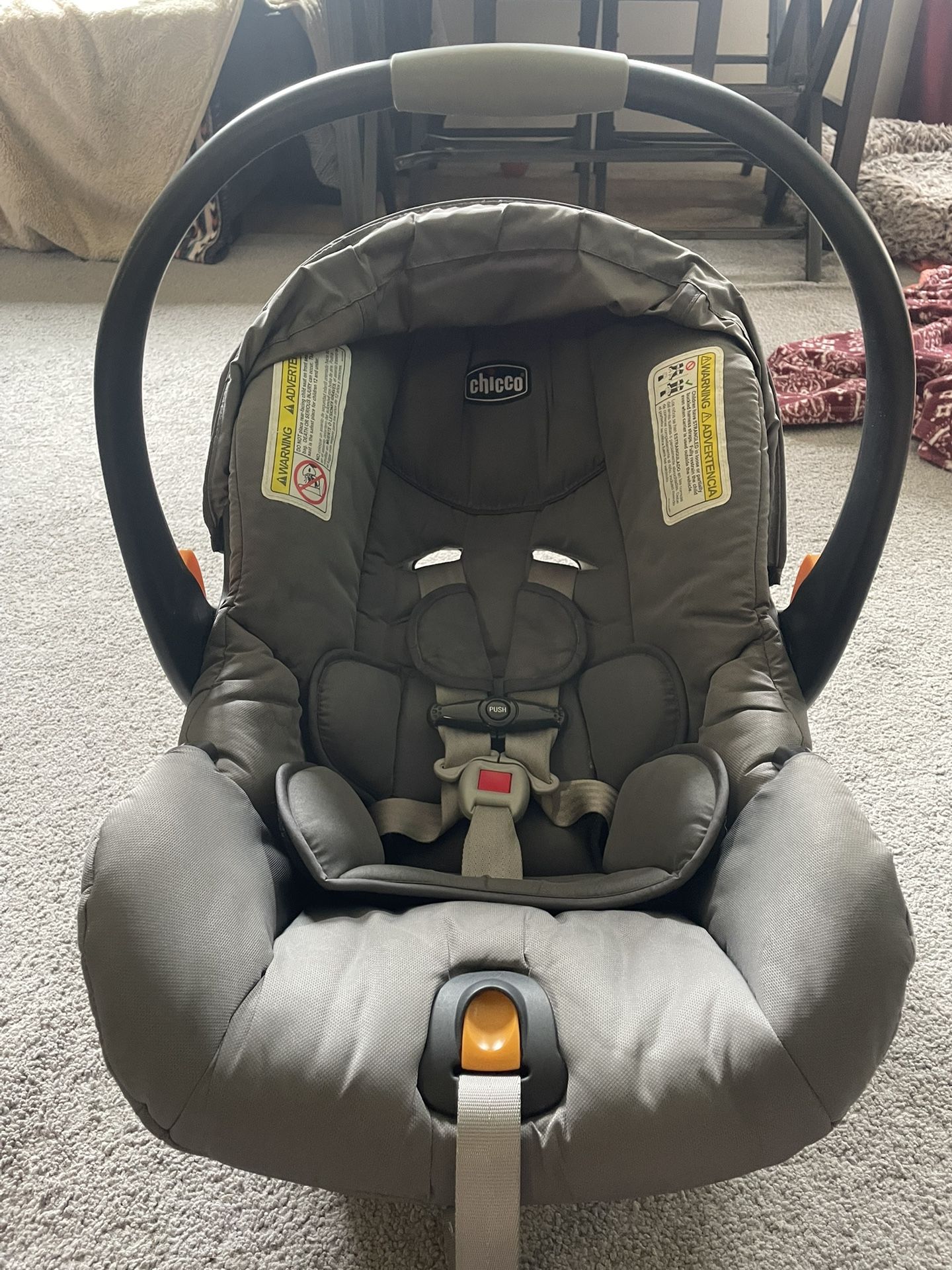 Chicco Keyfit 30 Infant Car seat With Additional Base