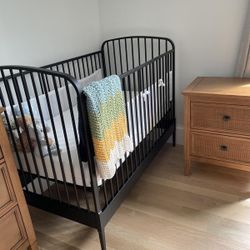 Crate and Barrel Larkin Crib