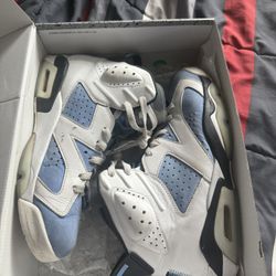 Air Jordan 6 UNC