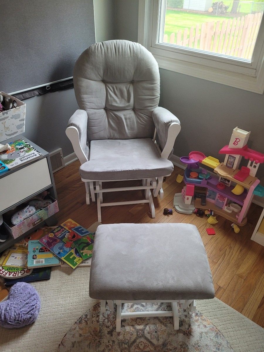Rocking Chair For Baby's Room