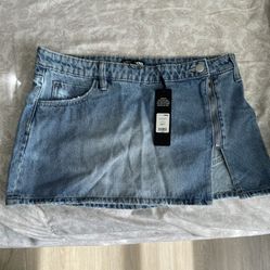Mini Skirt & Shorts SIZE SMALL