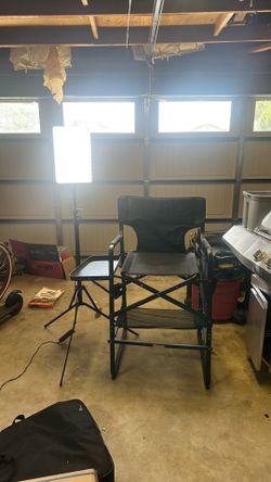 Make up chair and light combo
