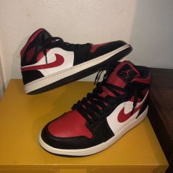 Jordan 1 Mid Bred Toe