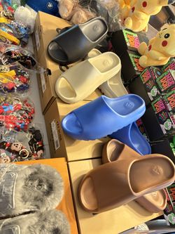 Yeezy Slides 