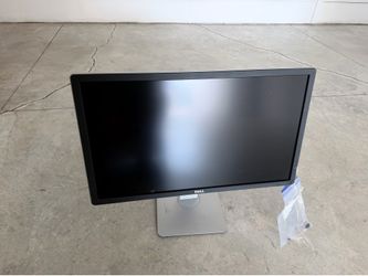 Dell P2715Q 27” 4K Ultra HD IPS Monitor – Excellent Condition