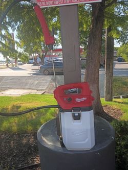 Milwaukee sprayer m12